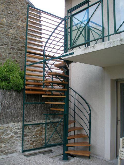 escalier hellicoidal auto porteur sans contremarche acier galvanise thermolaque