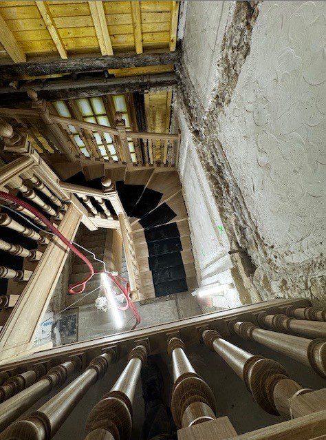 vue plongeant escalier bois sur mesure av foche paris par hallou escaliers