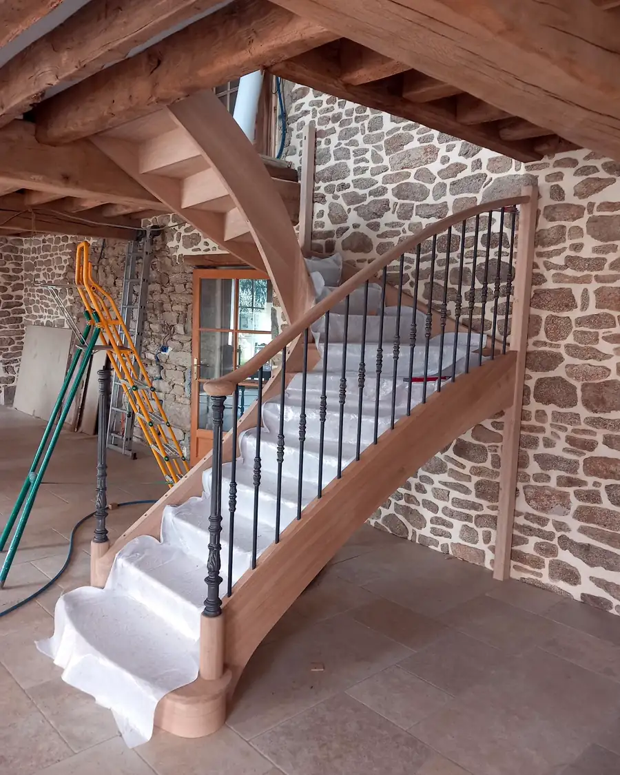 Hallou Escaliers Escalier en chêne quart tournant avec rampe de style 1900 en bois et métal